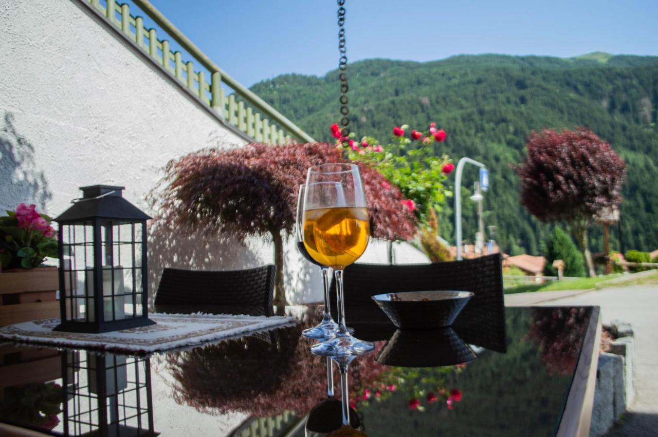 Hotel Garni Sant'Antonio Con Spa Мадонна-ди-Кампильо Экстерьер фото