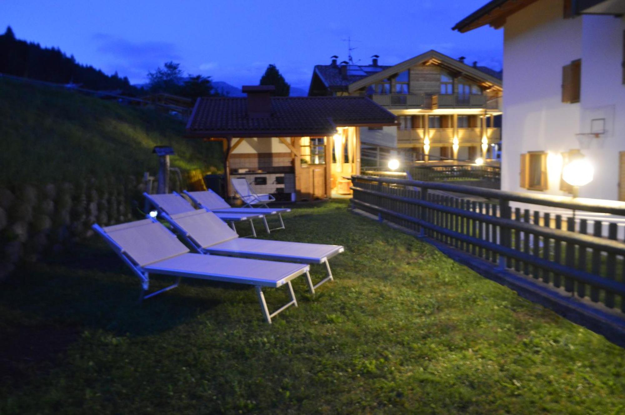 Hotel Garni Sant'Antonio Con Spa Мадонна-ди-Кампильо Экстерьер фото