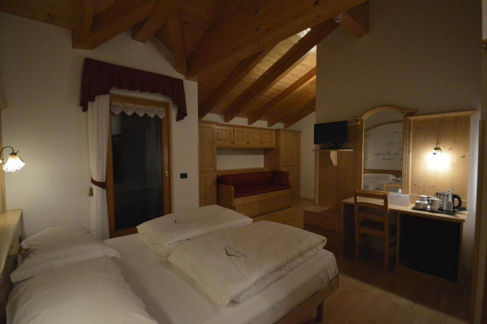 Hotel Garni Sant'Antonio Con Spa Мадонна-ди-Кампильо Экстерьер фото