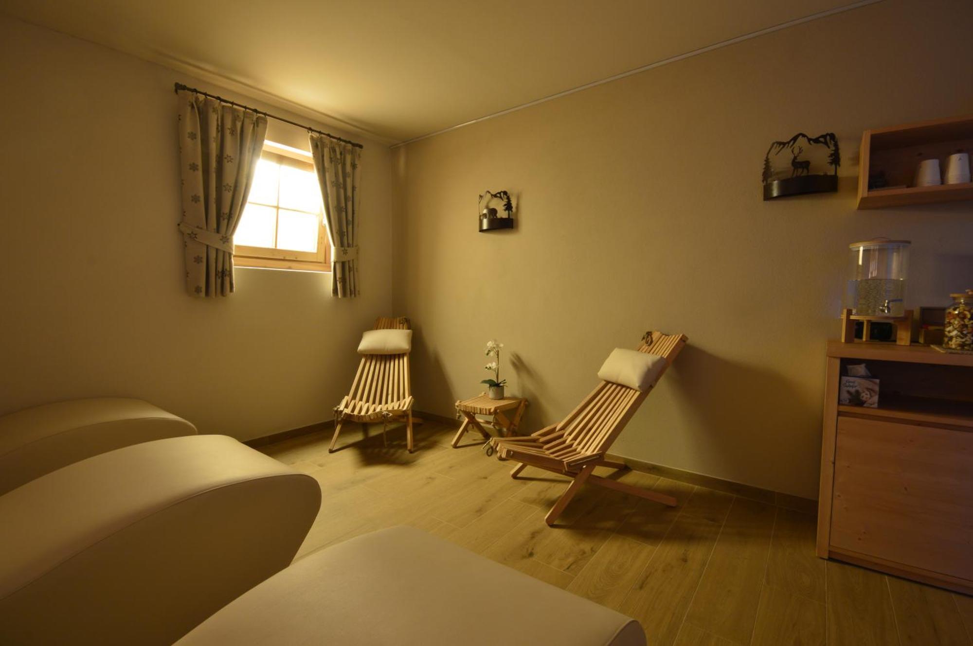 Hotel Garni Sant'Antonio Con Spa Мадонна-ди-Кампильо Экстерьер фото