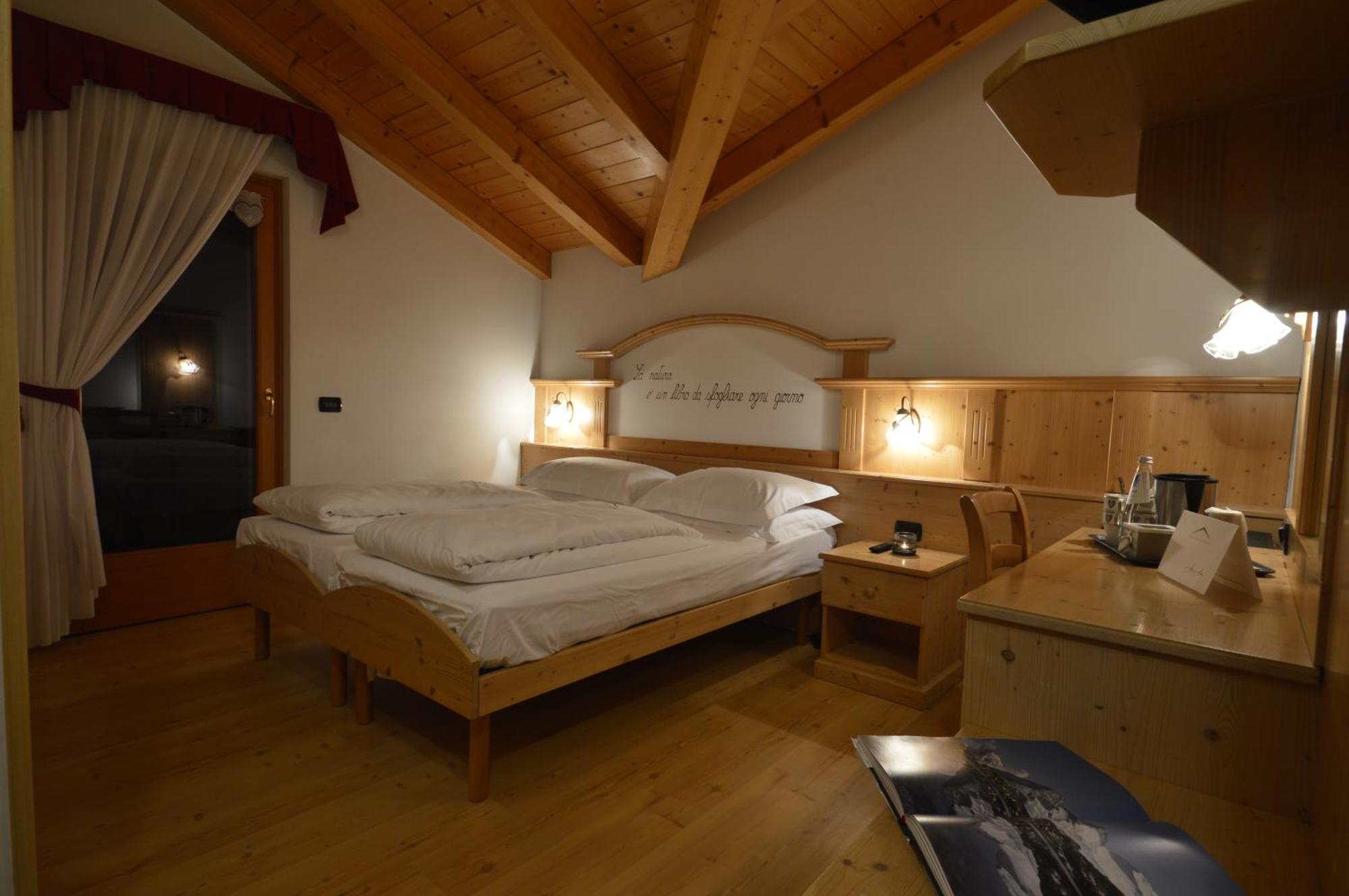 Hotel Garni Sant'Antonio Con Spa Мадонна-ди-Кампильо Экстерьер фото