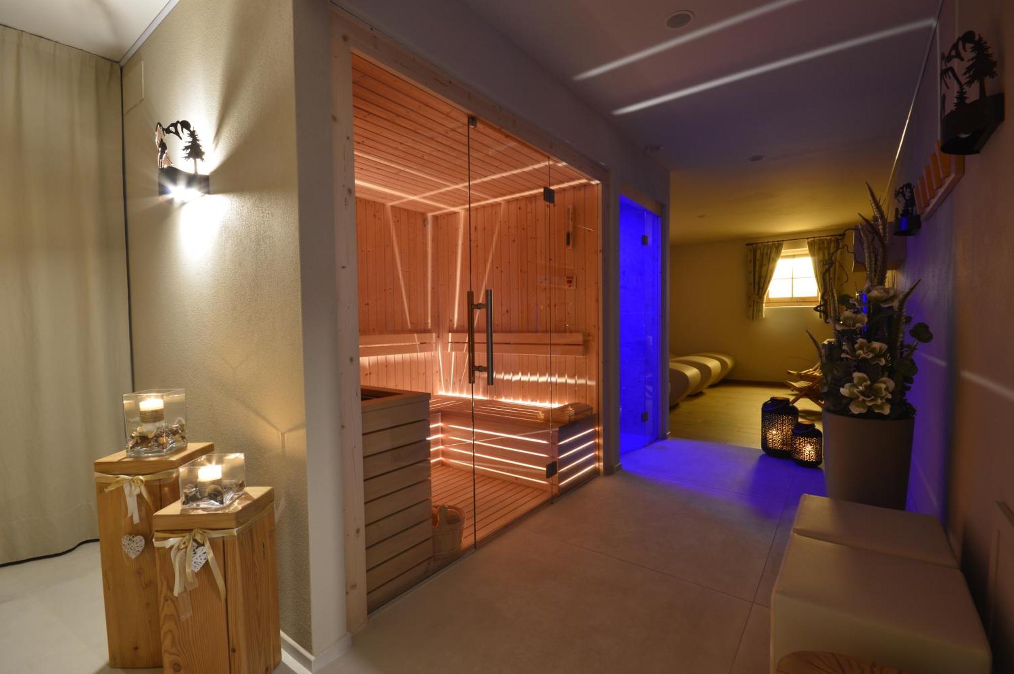 Hotel Garni Sant'Antonio Con Spa Мадонна-ди-Кампильо Экстерьер фото