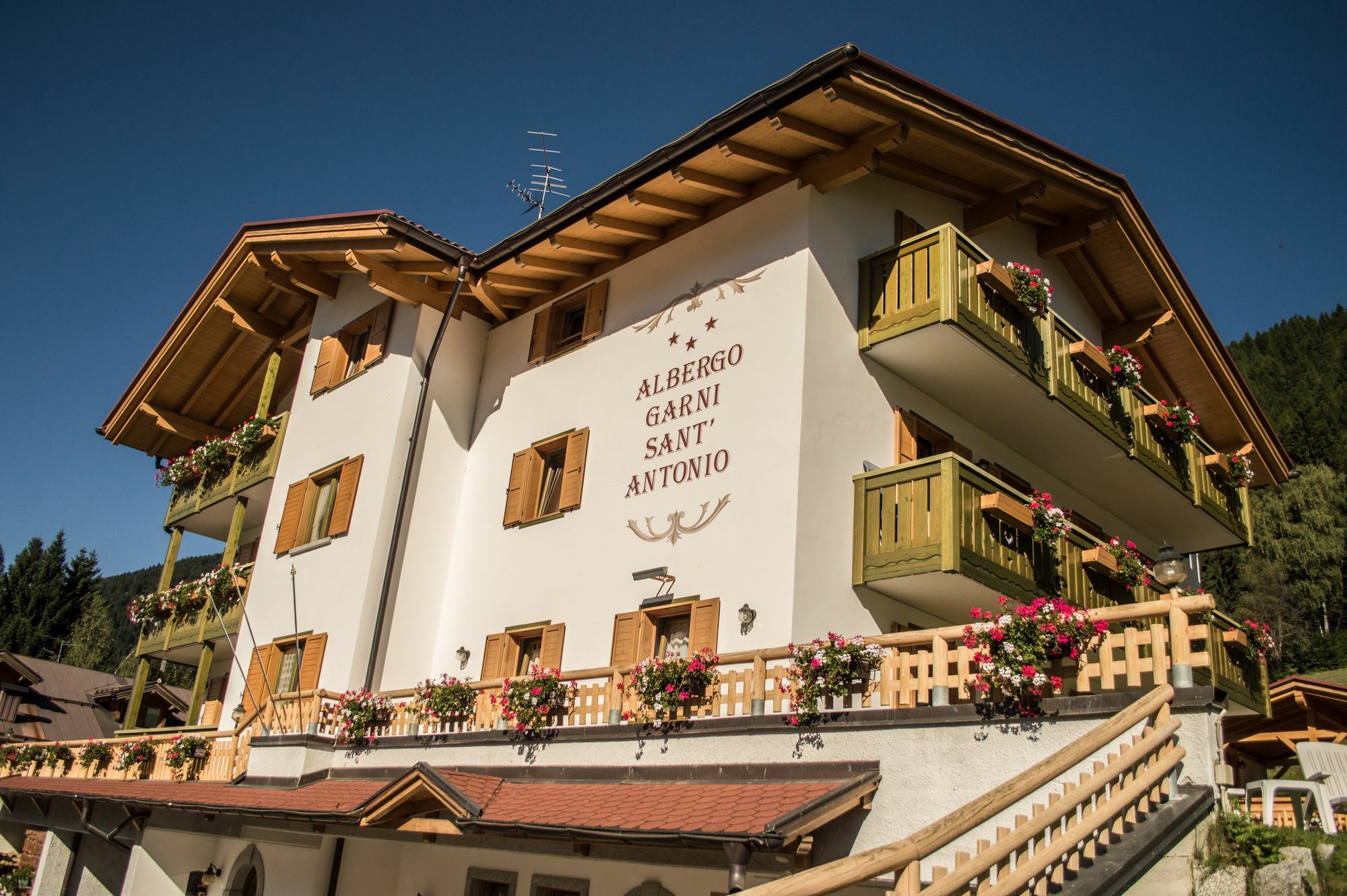 Hotel Garni Sant'Antonio Con Spa Мадонна-ди-Кампильо Экстерьер фото